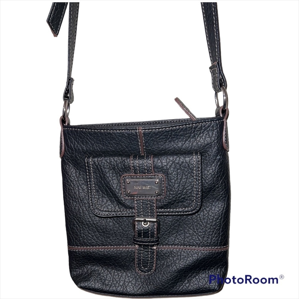 Nine West black crossbody purse with adjustable strap zip close top snap front